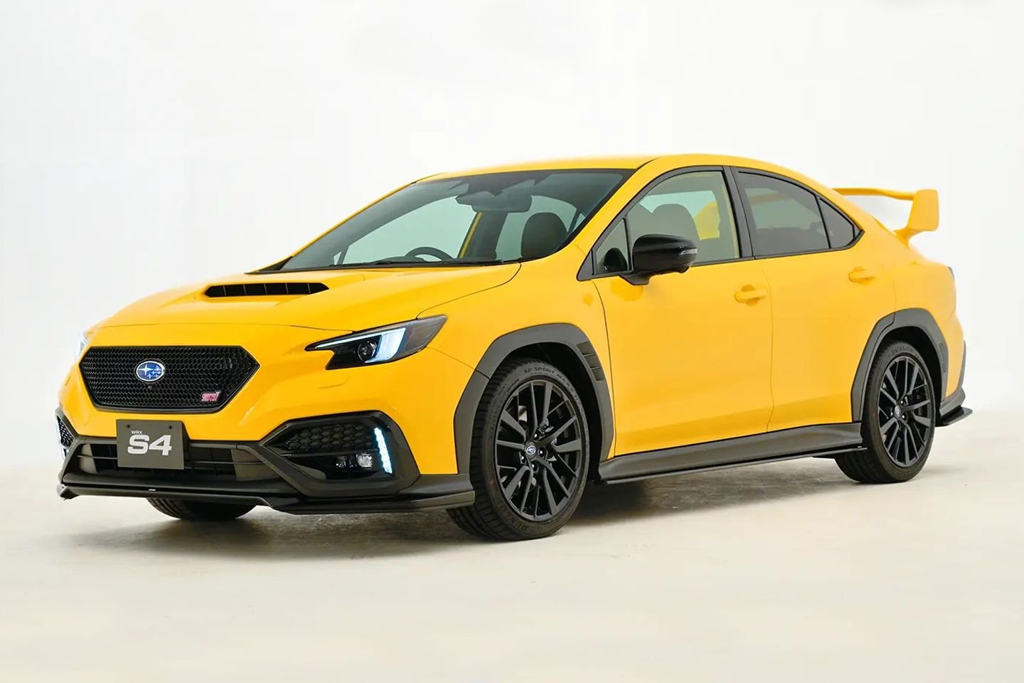 Subaru bets on R-Black ahead of Tokyo show